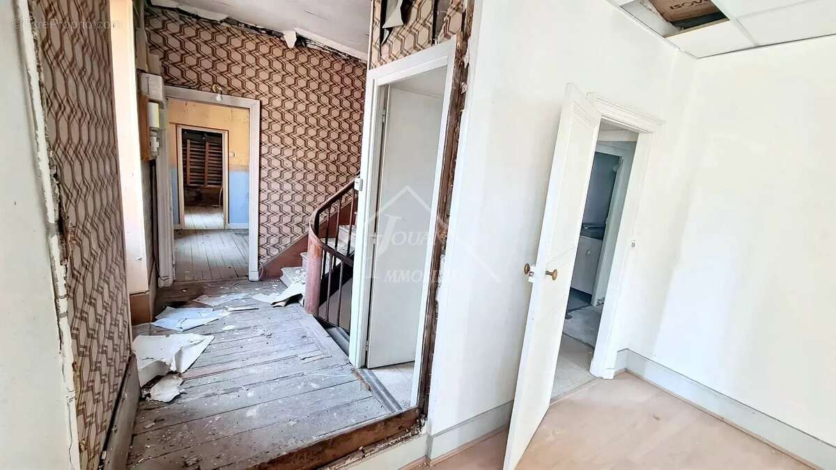 Appartement à BOURBON-L&#039;ARCHAMBAULT