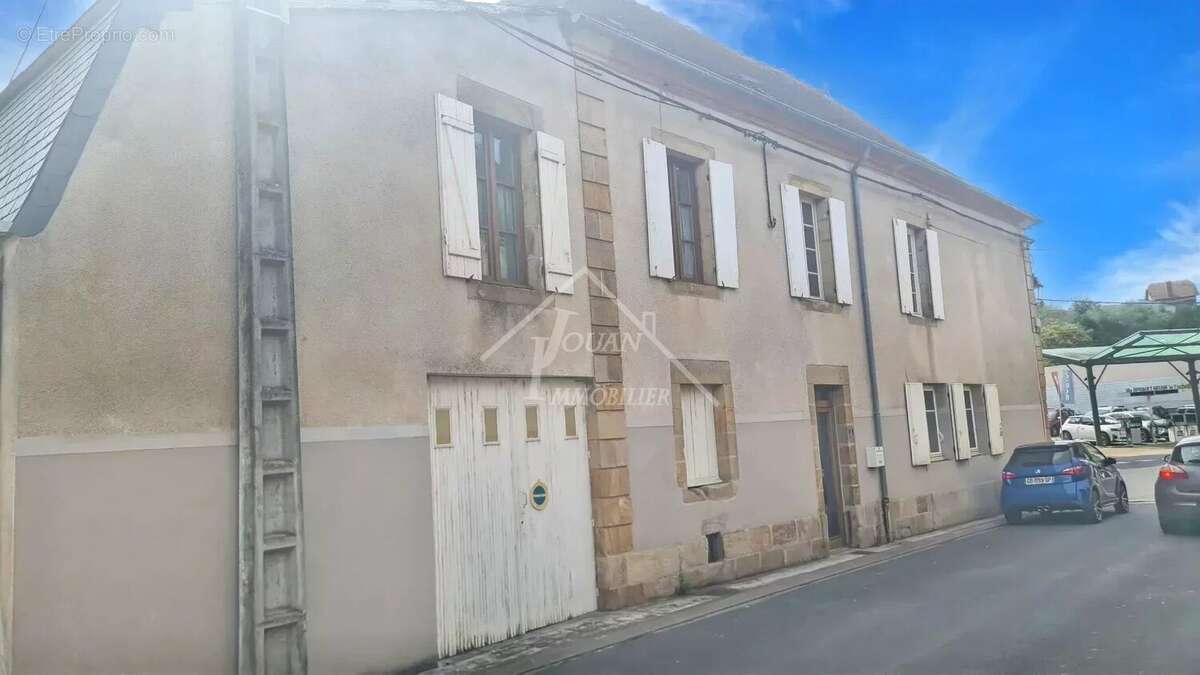 Appartement à BOURBON-L&#039;ARCHAMBAULT