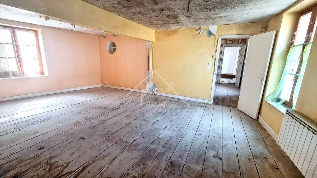 Appartement à BOURBON-L&#039;ARCHAMBAULT