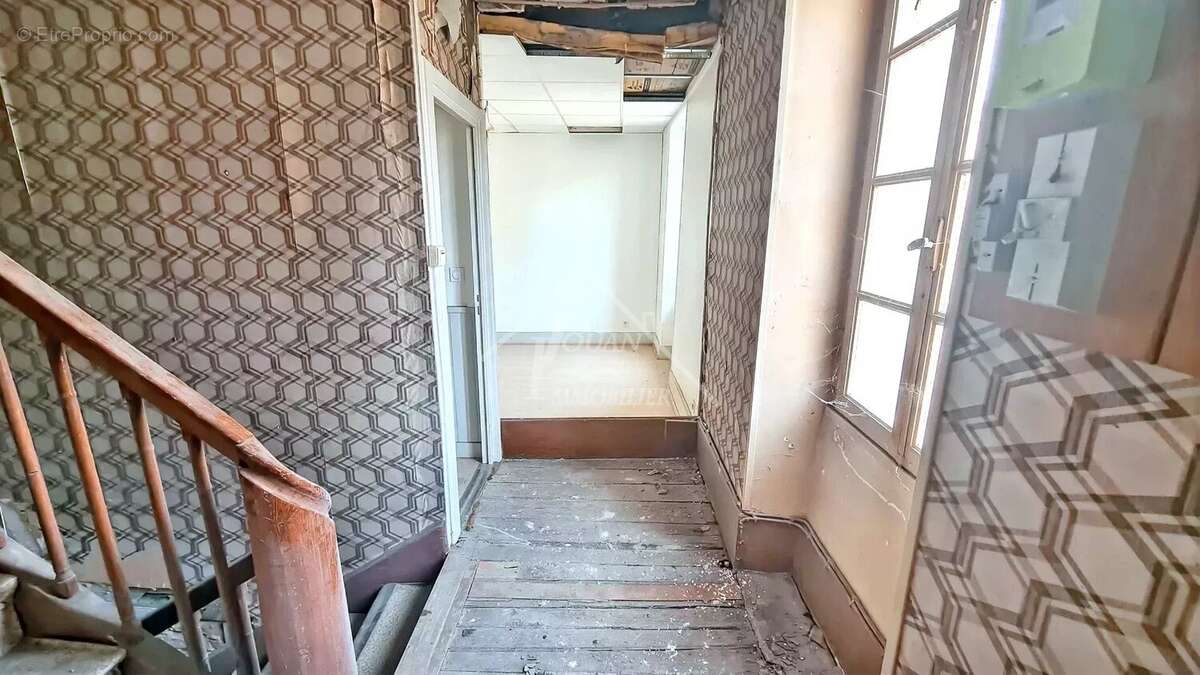 Appartement à BOURBON-L&#039;ARCHAMBAULT