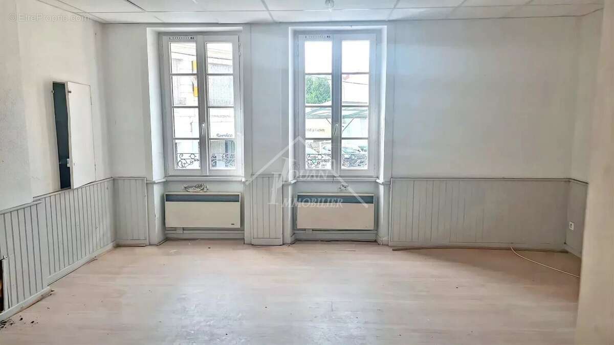 Appartement à BOURBON-L&#039;ARCHAMBAULT
