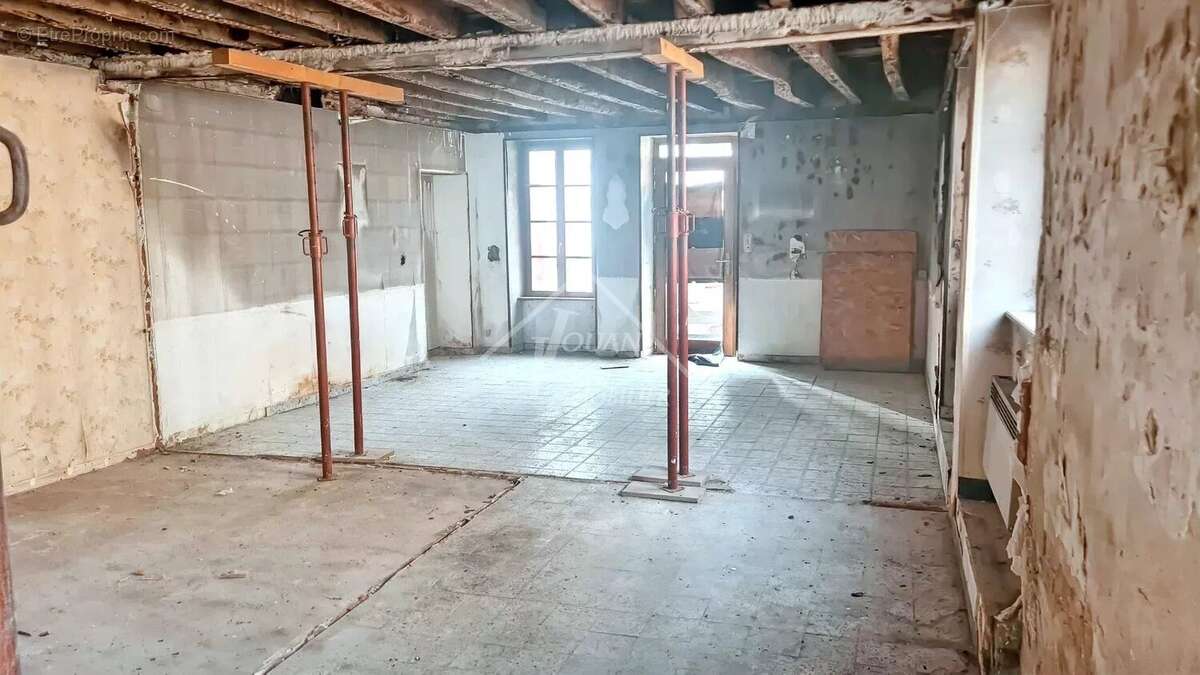 Appartement à BOURBON-L&#039;ARCHAMBAULT