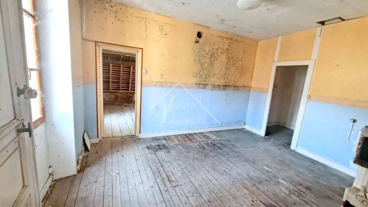Appartement à BOURBON-L&#039;ARCHAMBAULT