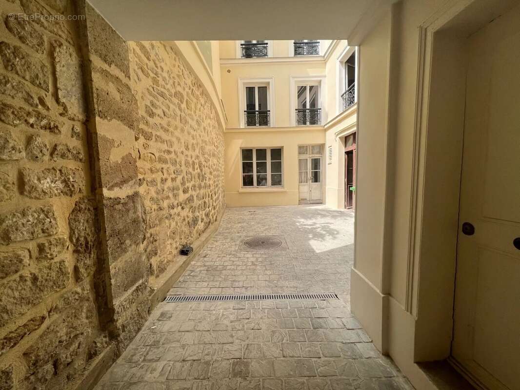 Appartement à PARIS-7E