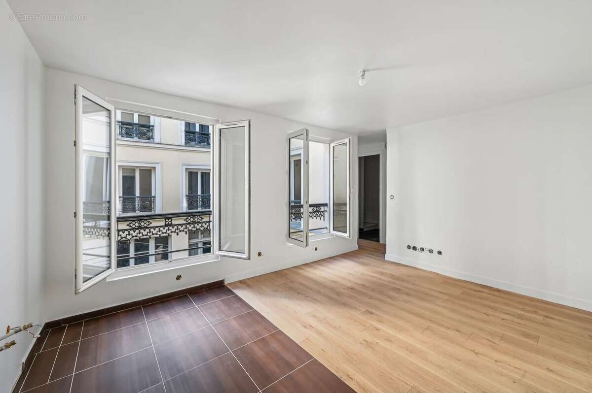 Appartement à PARIS-7E