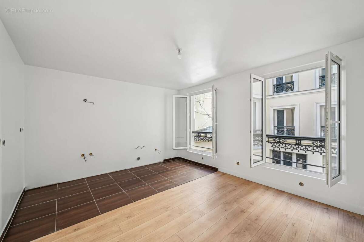 Appartement à PARIS-7E