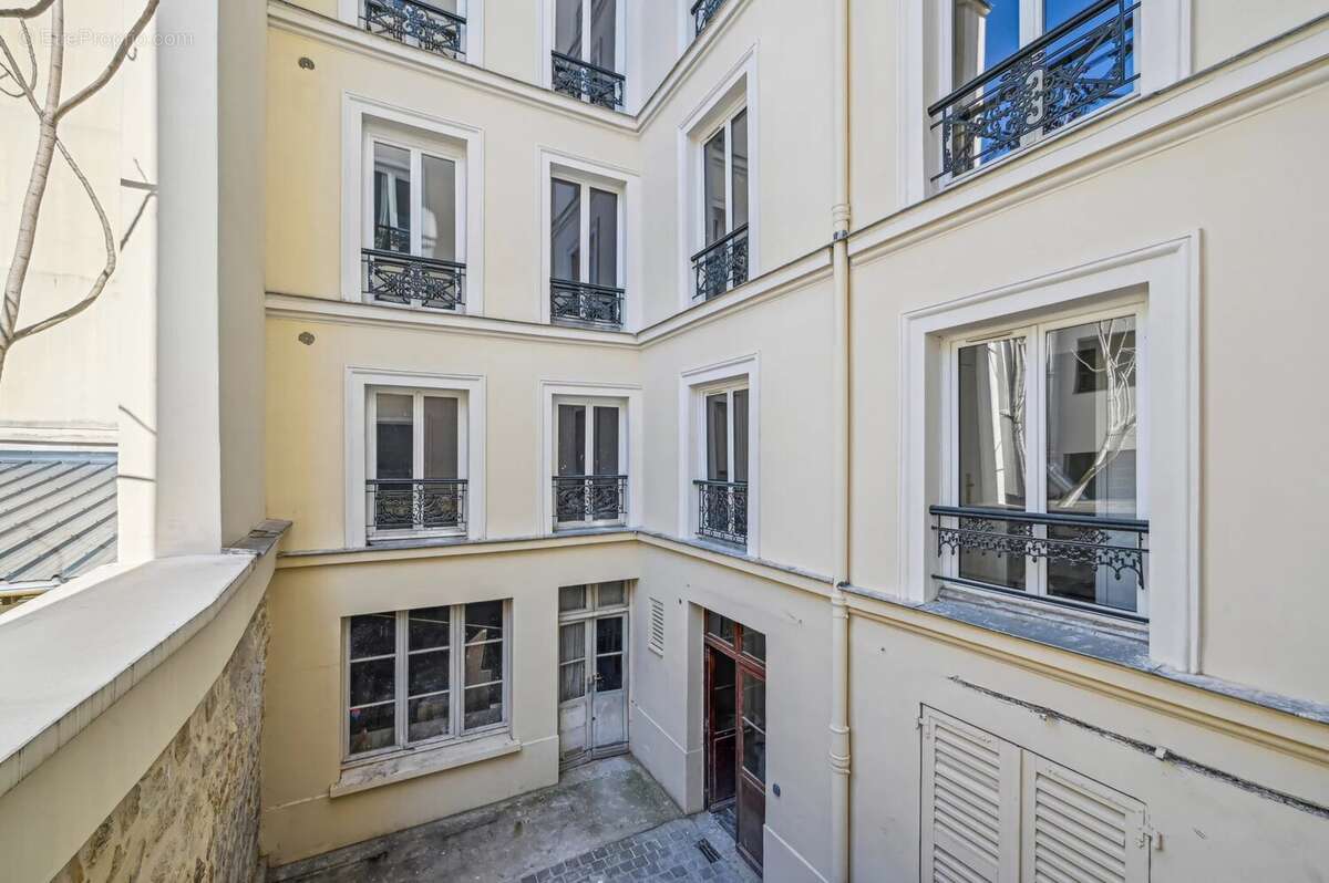Appartement à PARIS-7E