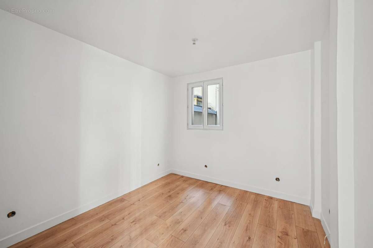 Appartement à PARIS-7E