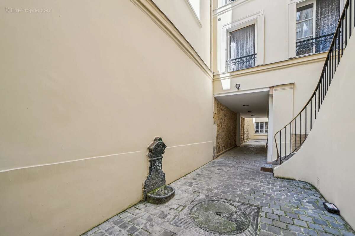 Appartement à PARIS-6E