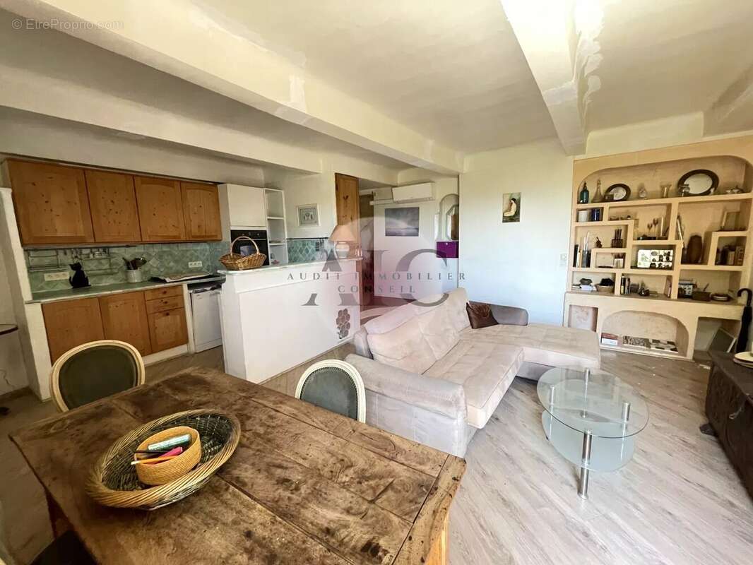 Appartement à FAYENCE