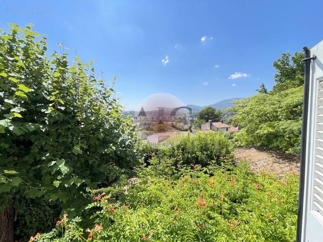 Appartement à FAYENCE