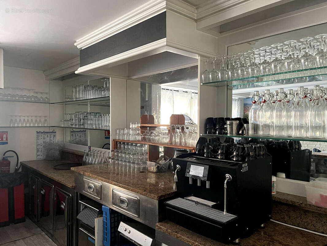 Autre à SAINT-LAURENT-DU-VAR