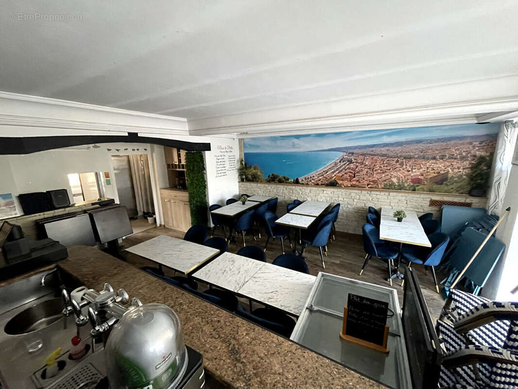 Autre à SAINT-LAURENT-DU-VAR