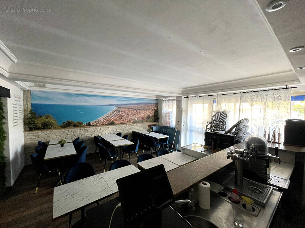 Autre à SAINT-LAURENT-DU-VAR