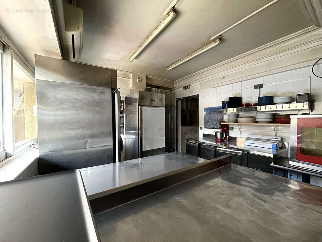 Autre à SAINT-LAURENT-DU-VAR