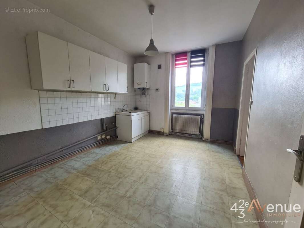 Appartement à SAINT-ETIENNE