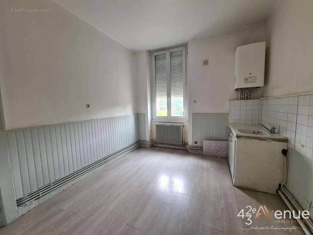 Appartement à SAINT-ETIENNE