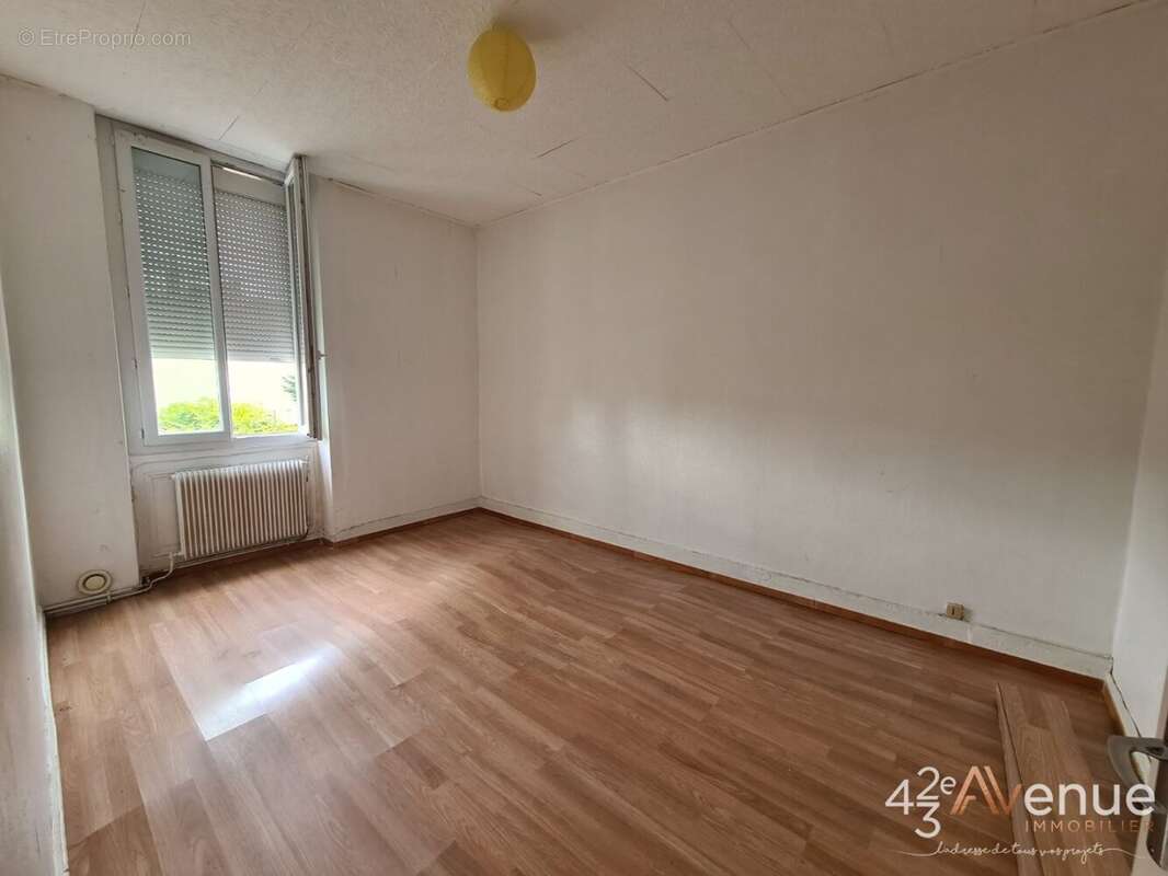 Appartement à SAINT-ETIENNE