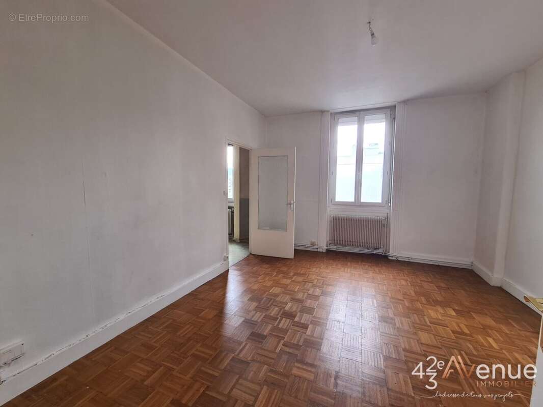 Appartement à SAINT-ETIENNE
