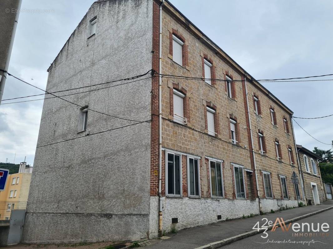 Appartement à SAINT-ETIENNE