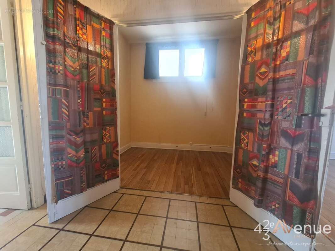 Appartement à SAINT-ETIENNE