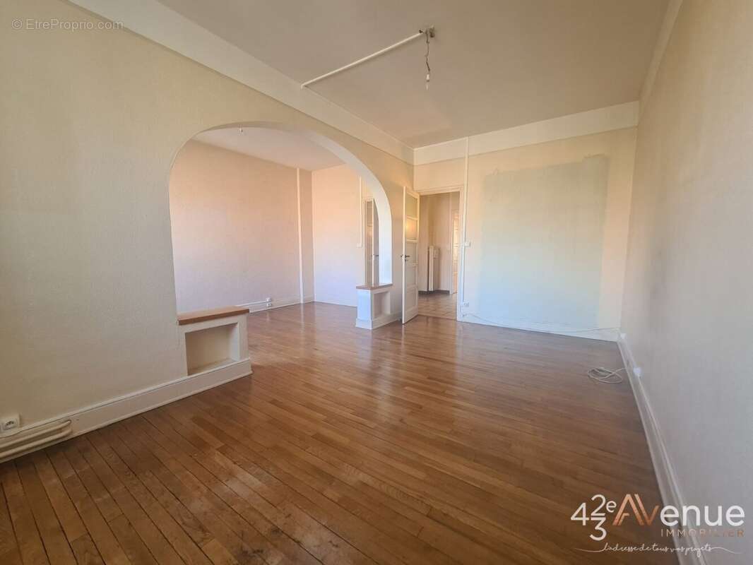 Appartement à SAINT-ETIENNE
