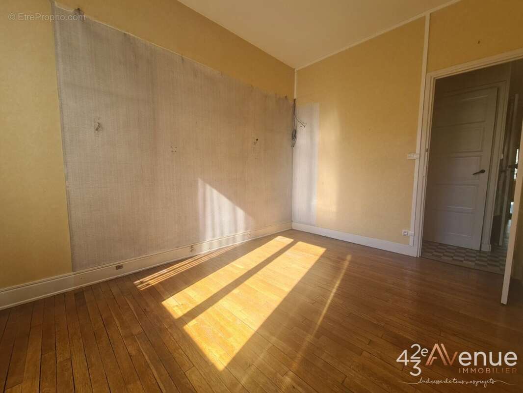 Appartement à SAINT-ETIENNE