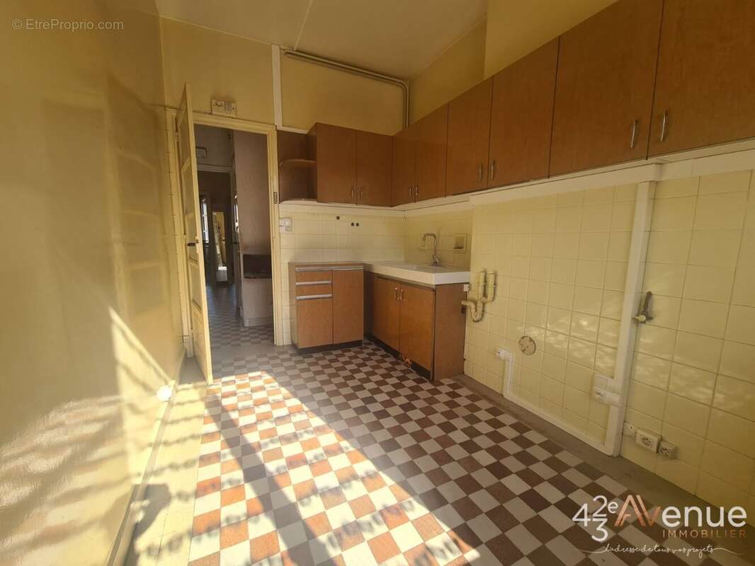 Appartement à SAINT-ETIENNE