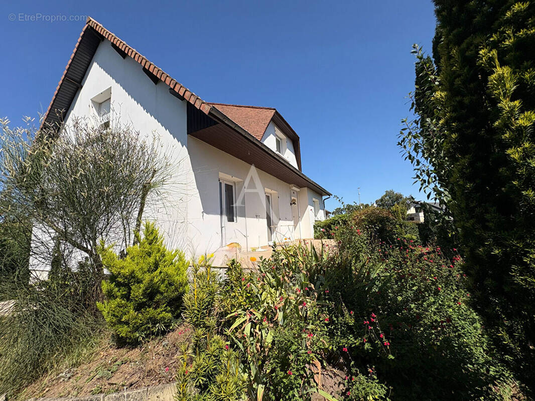 Maison à COLOMBELLES