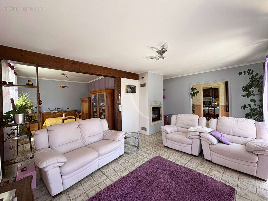 Maison à COLOMBELLES