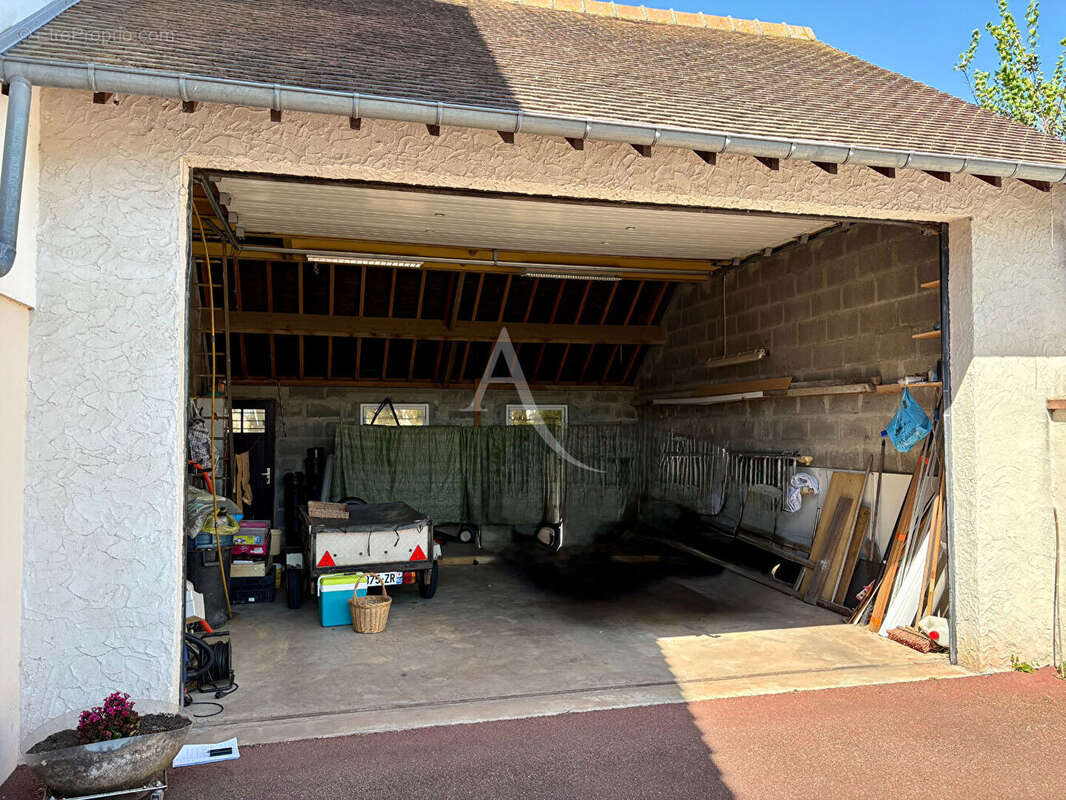 Maison à COLOMBELLES