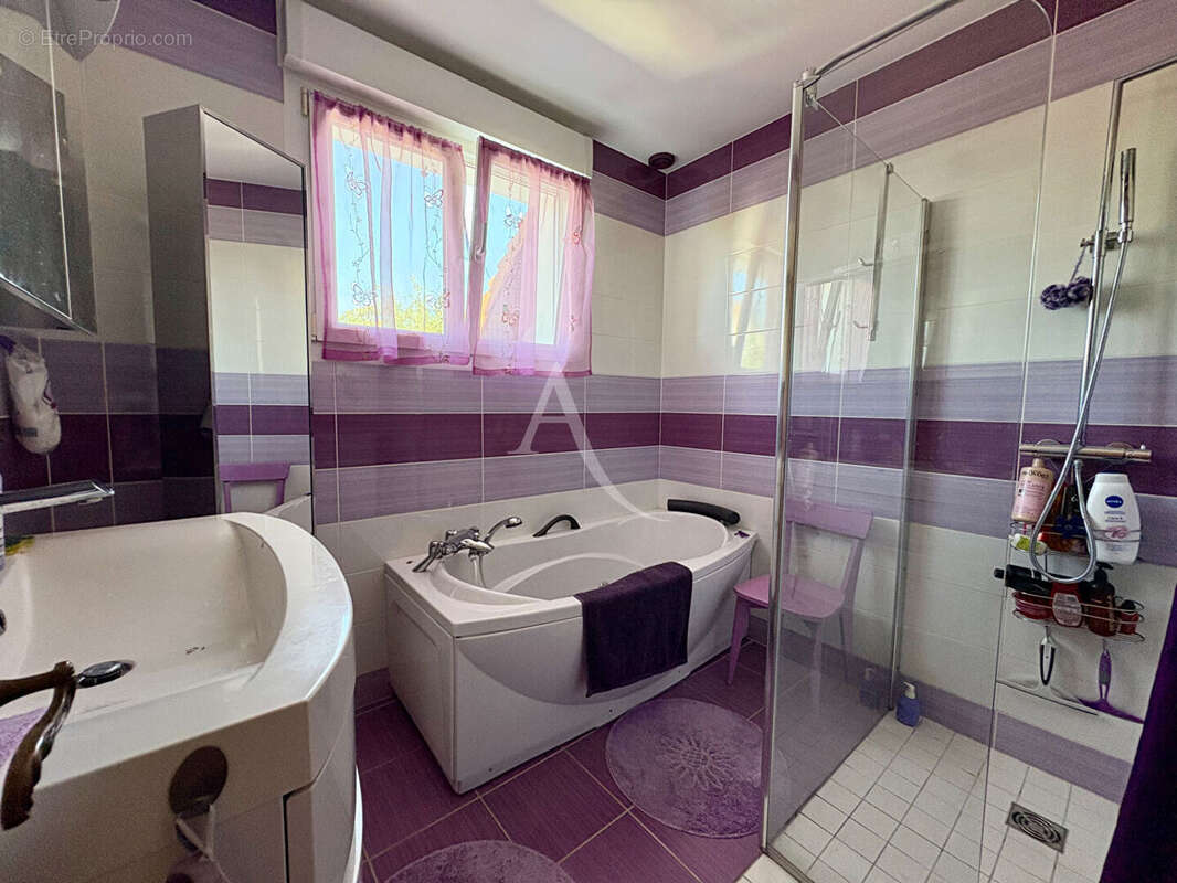 Maison à COLOMBELLES