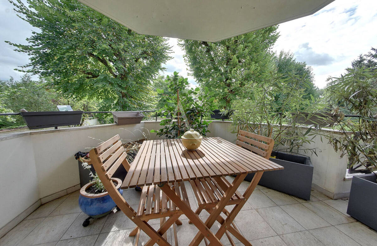 Appartement à LE PERREUX-SUR-MARNE