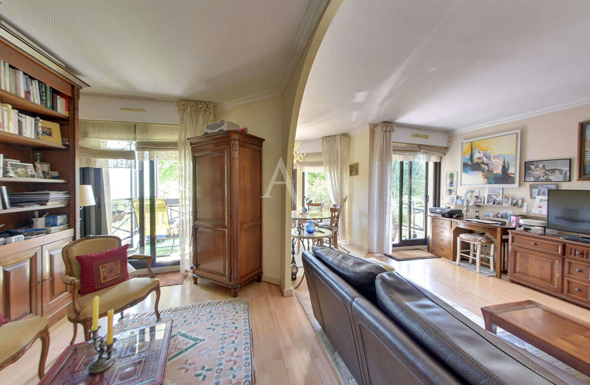 Appartement à LE PERREUX-SUR-MARNE