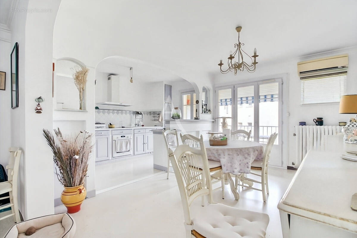 Appartement à CARQUEIRANNE