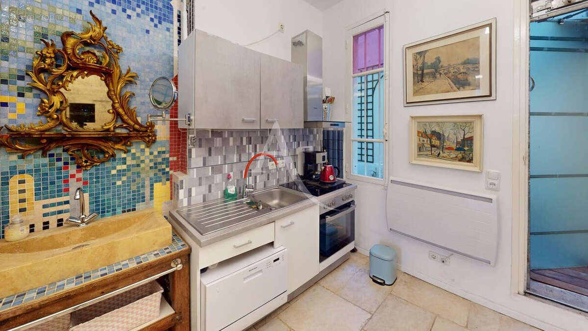 Commerce à PARIS-18E