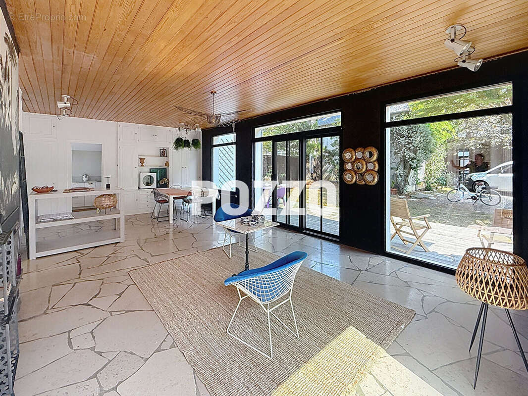 Maison à DONVILLE-LES-BAINS