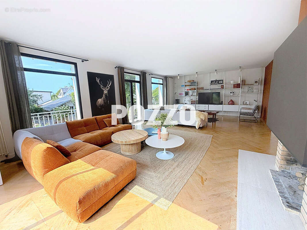 Maison à DONVILLE-LES-BAINS