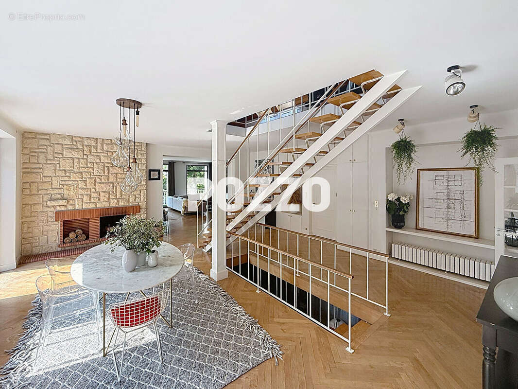 Maison à DONVILLE-LES-BAINS