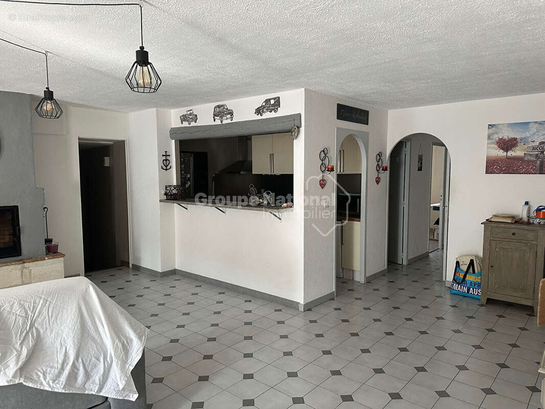 Maison à SAINT-GILLES