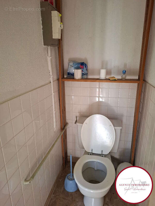 Commerce à SAINT-AMAND-MONTROND