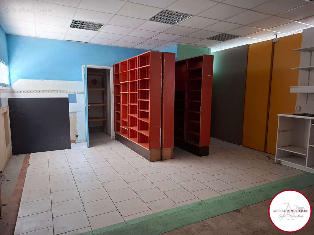 Commerce à SAINT-AMAND-MONTROND