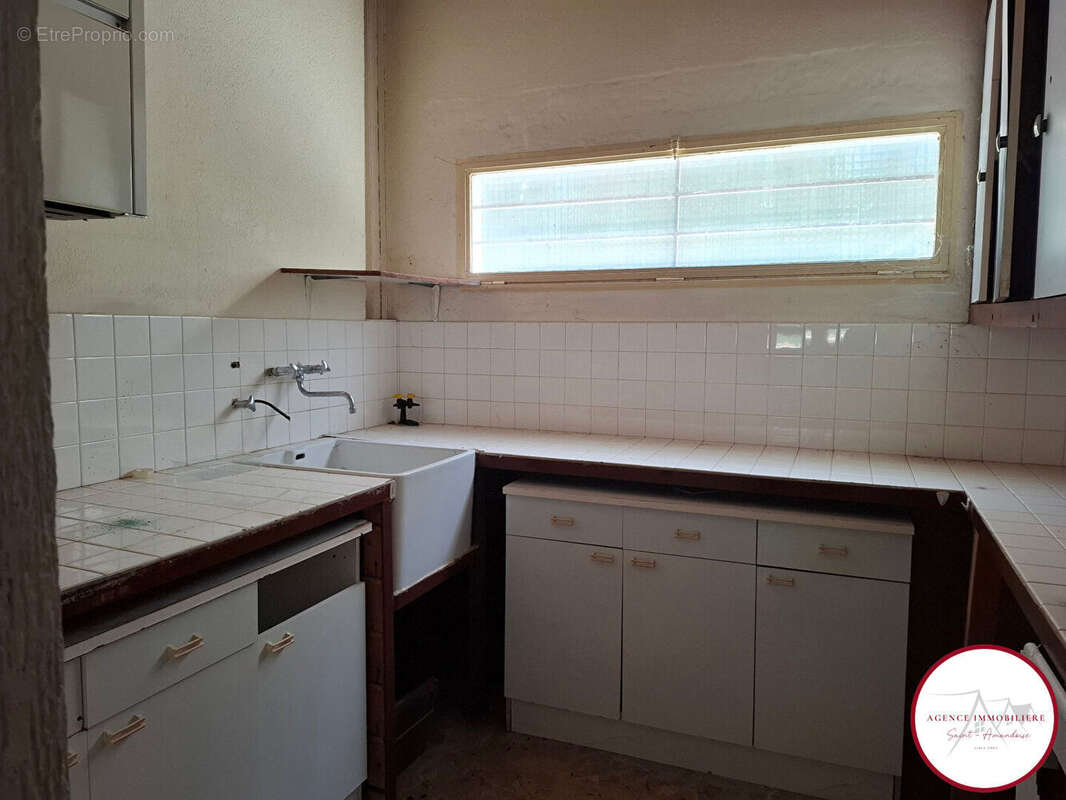 Commerce à SAINT-AMAND-MONTROND