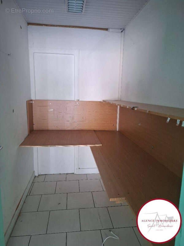 Commerce à SAINT-AMAND-MONTROND