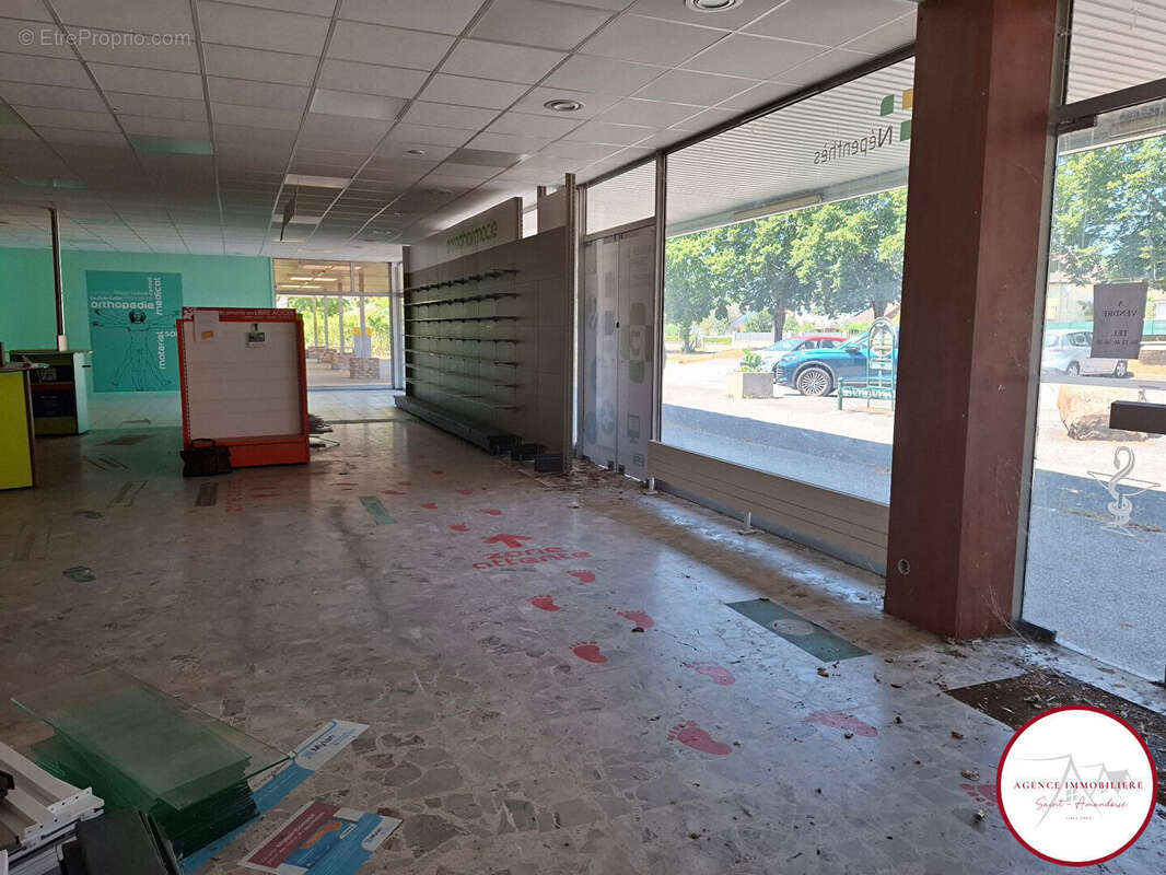 Commerce à SAINT-AMAND-MONTROND