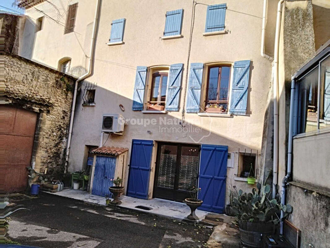 Maison à COURTHEZON