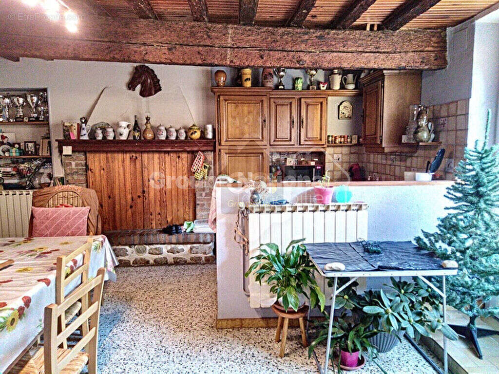 Maison à COURTHEZON