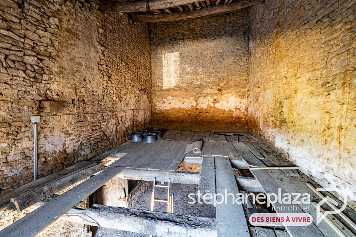 Maison à VILLEREVERSURE