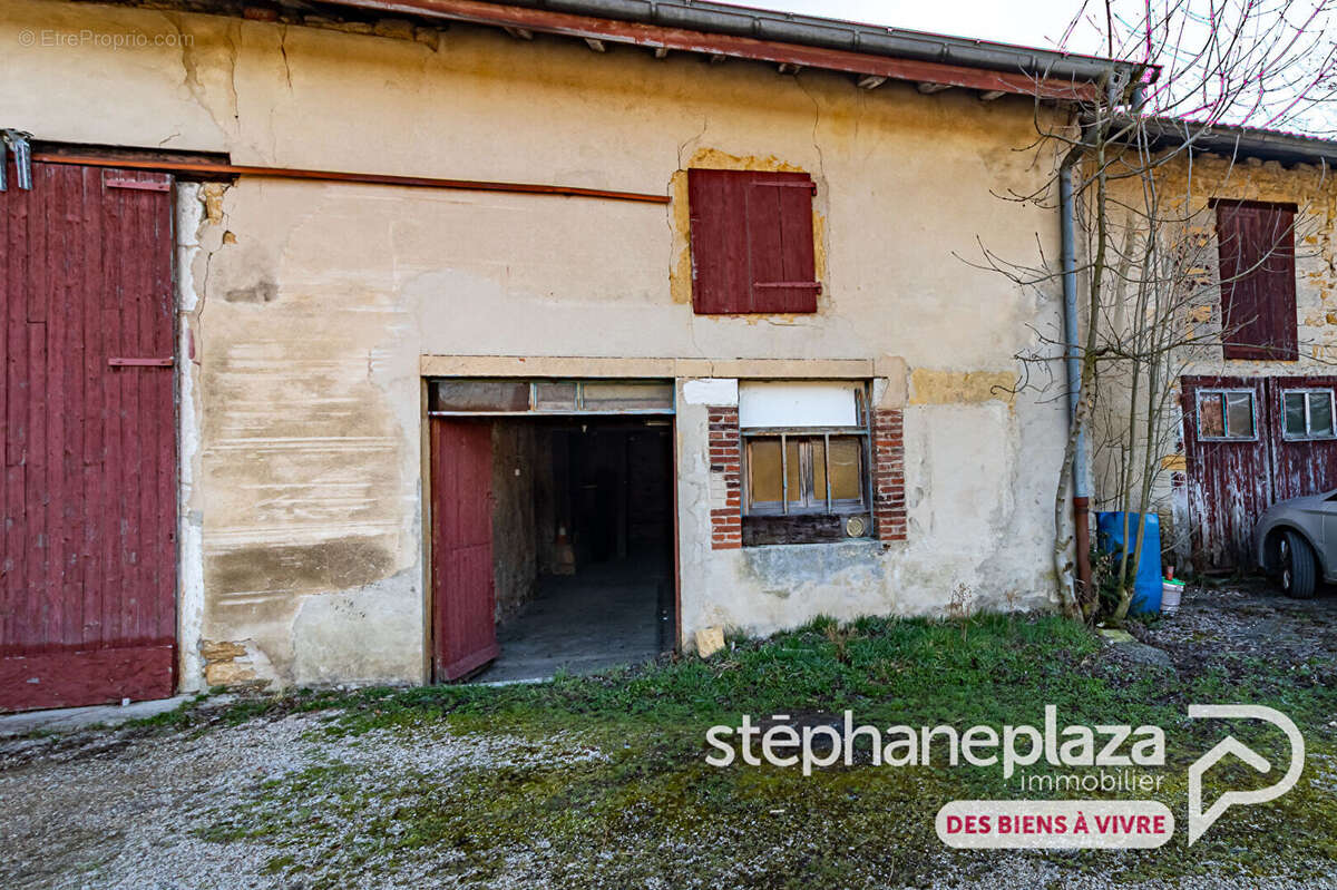 Maison à VILLEREVERSURE