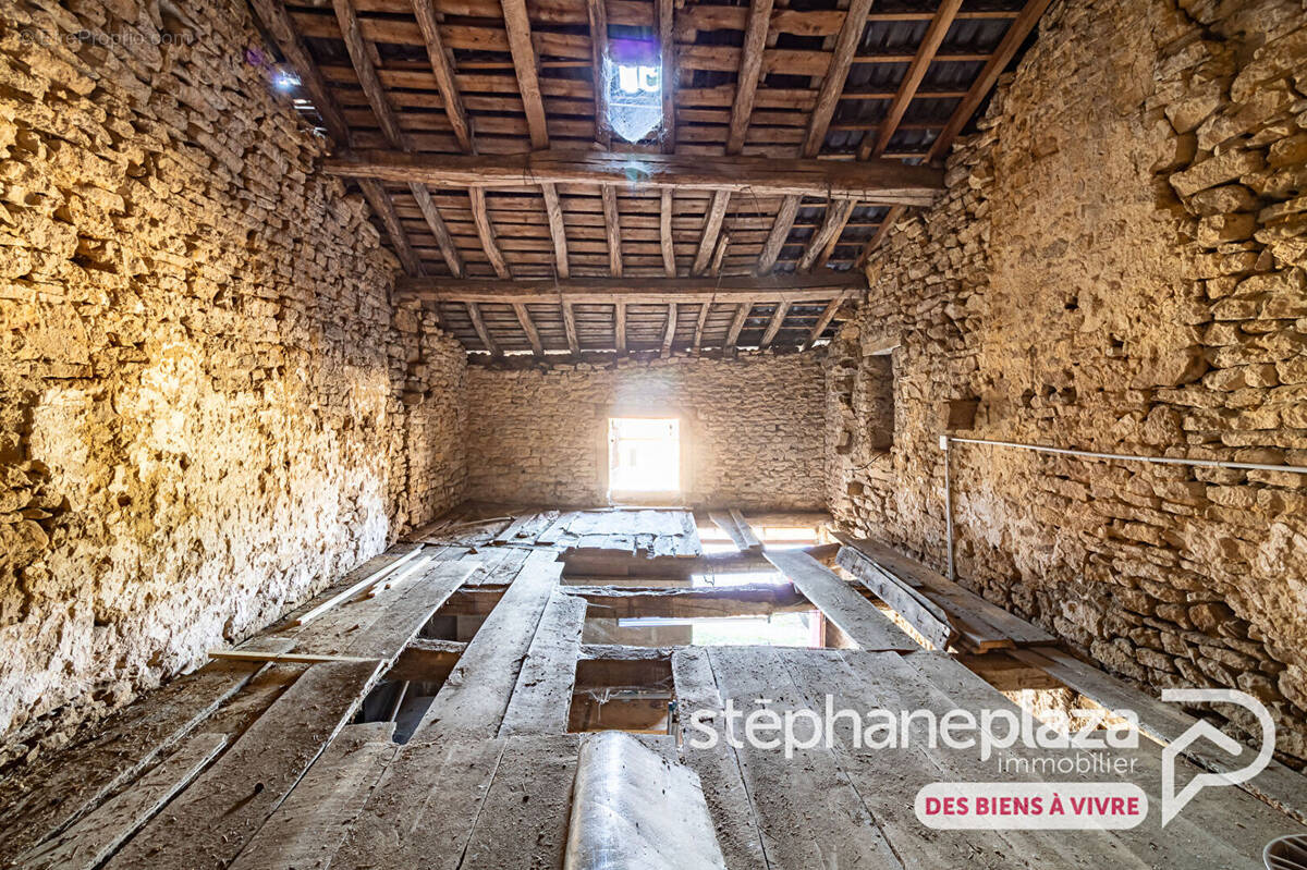 Maison à VILLEREVERSURE